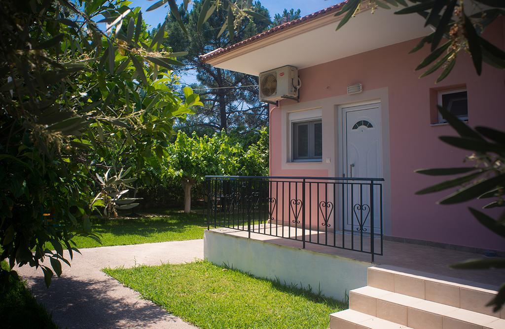 Lemi Apartments Ríza Extérieur photo